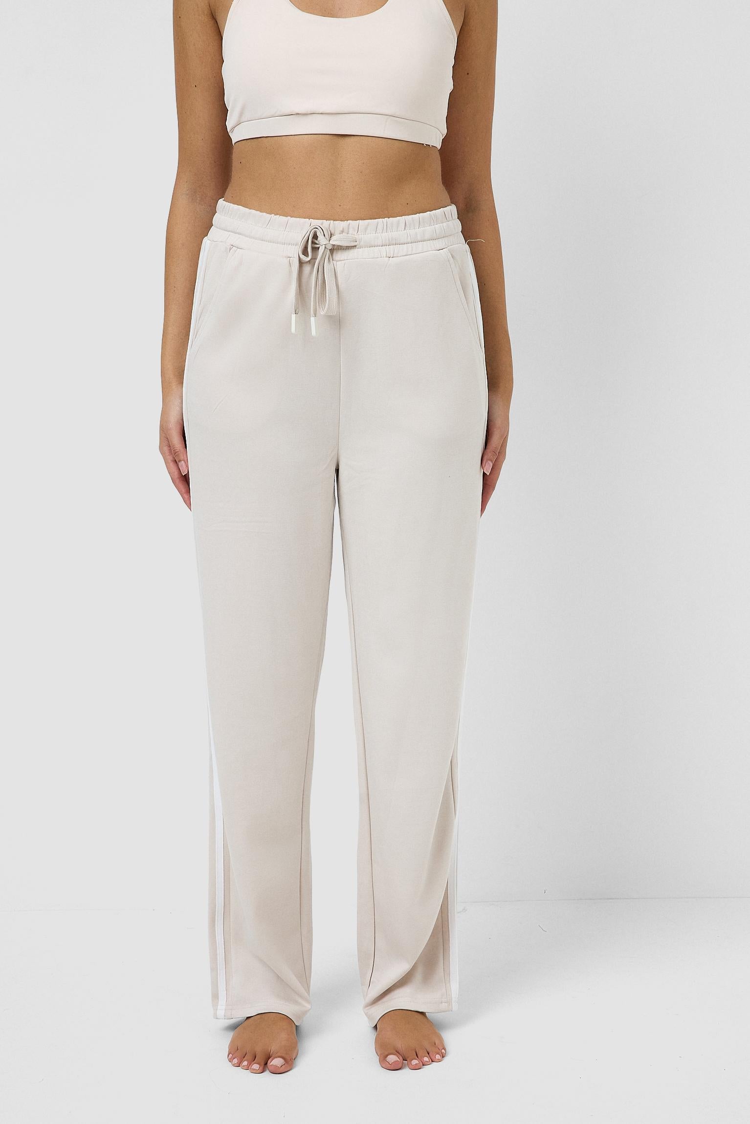 #colore_bianco panna