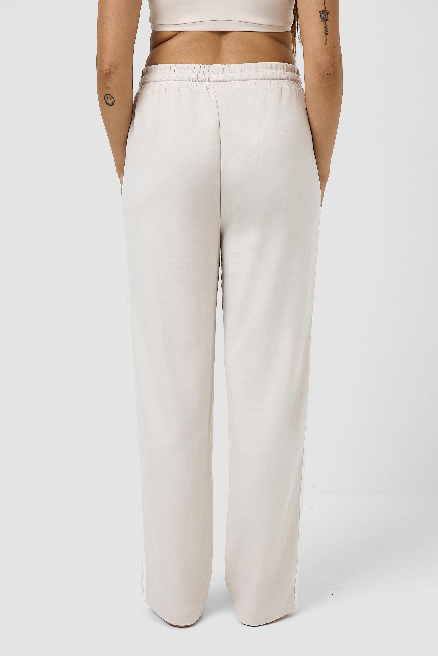 #colore_bianco panna