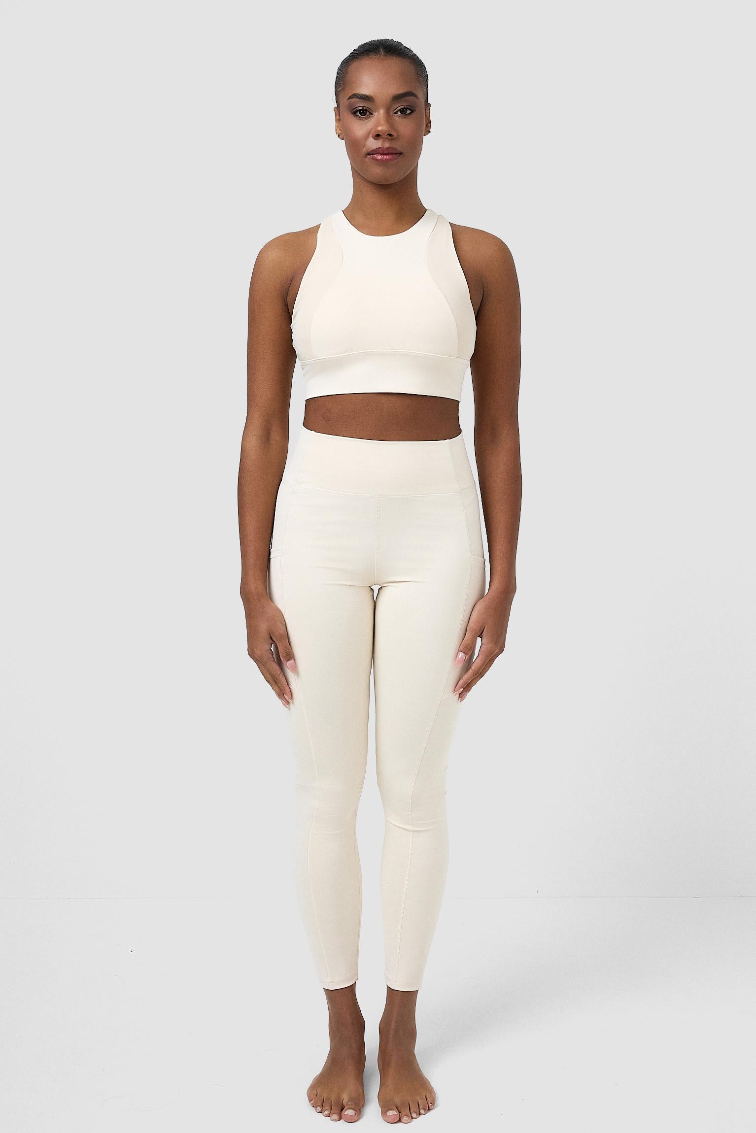 #colore_bianco panna