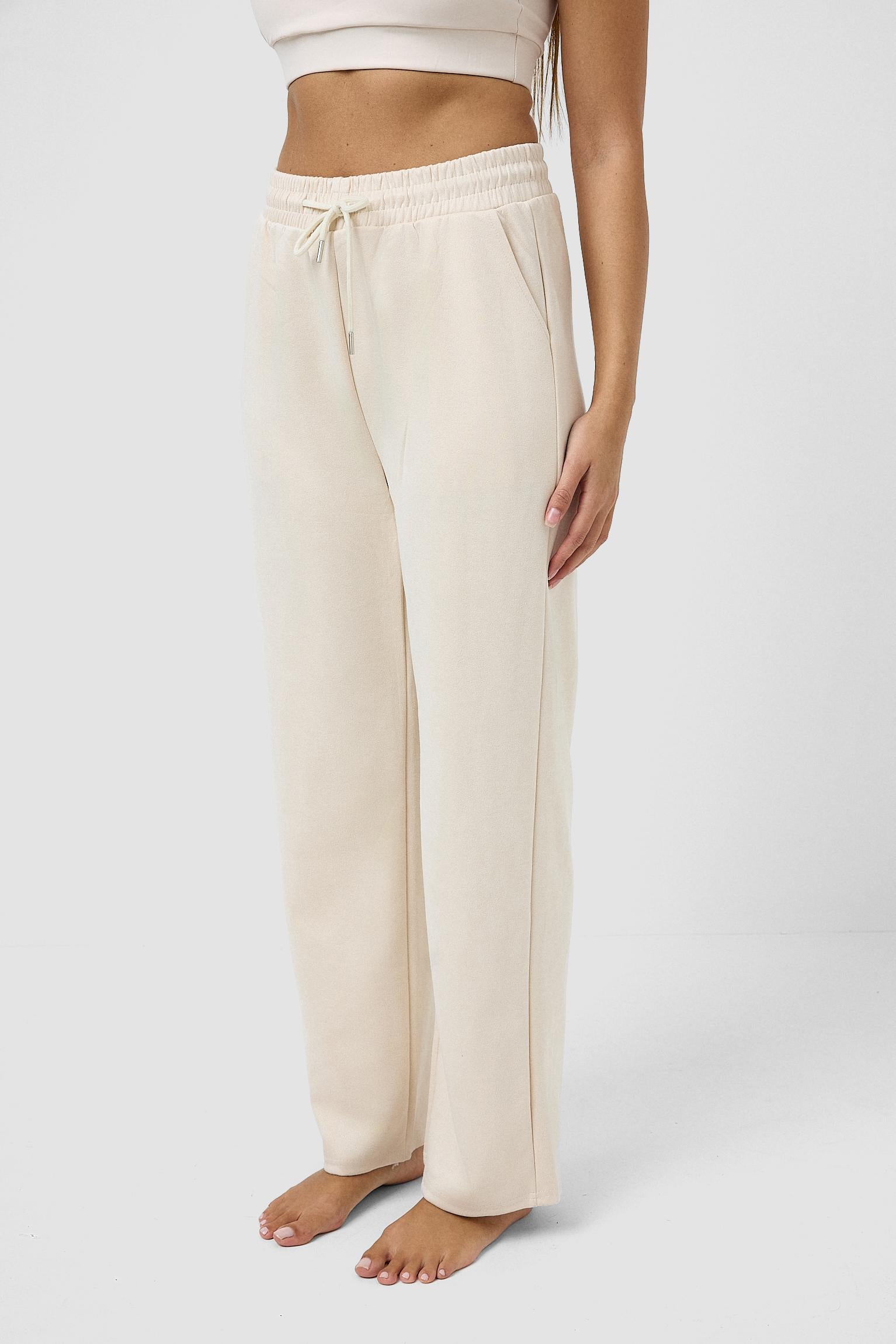 #colore_bianco panna