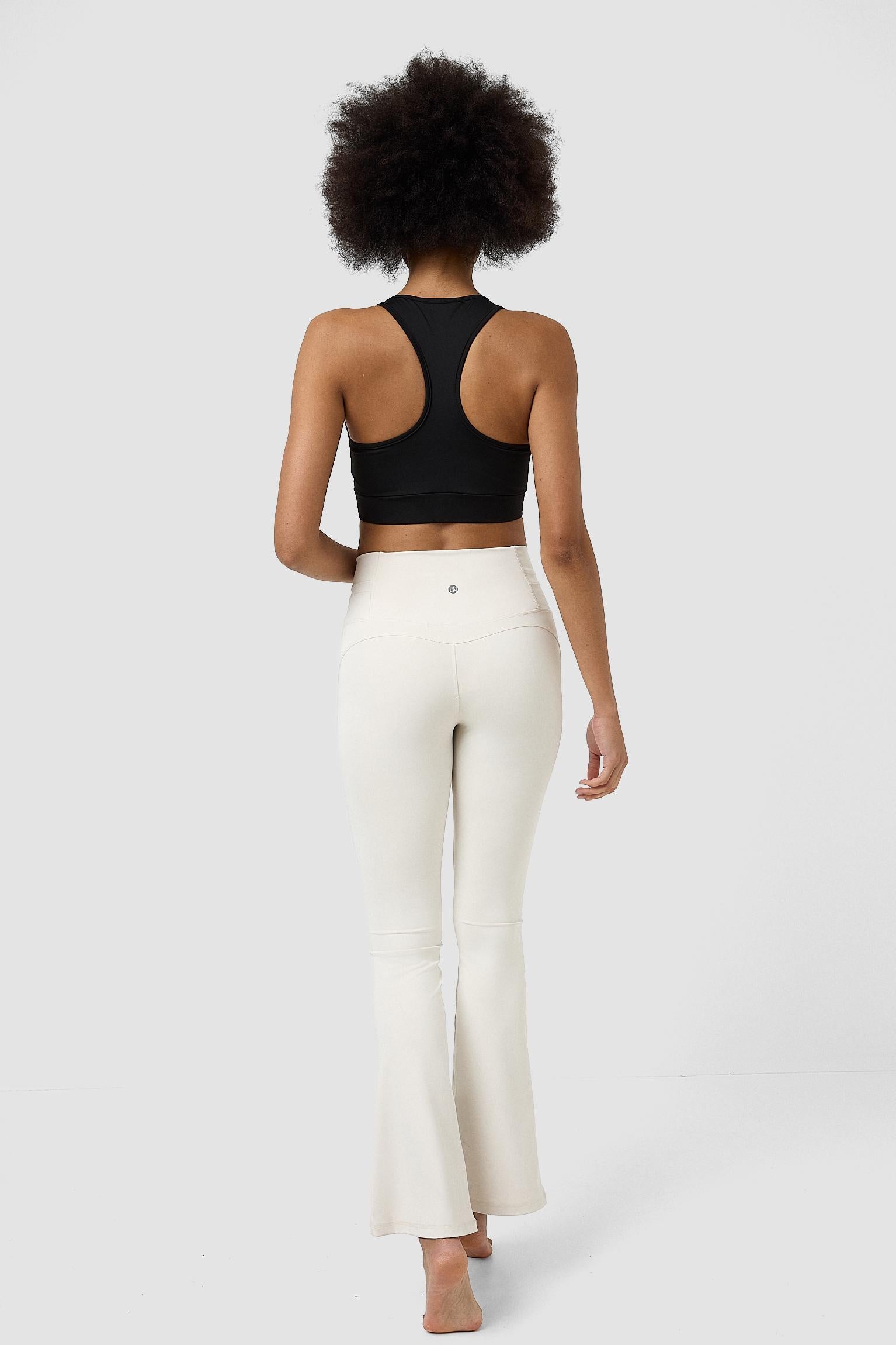 #colore_bianco panna