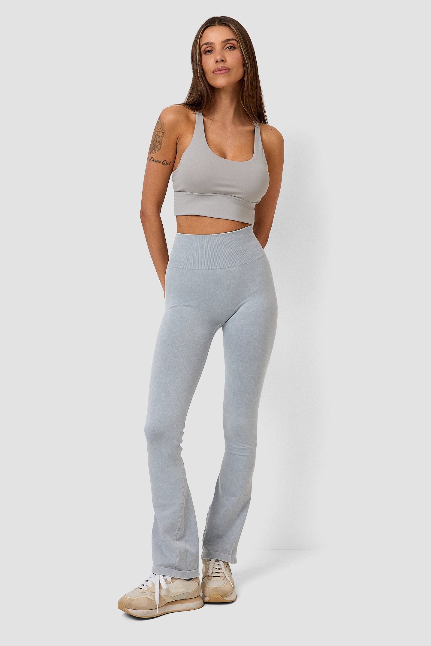 #colore_grigio perla