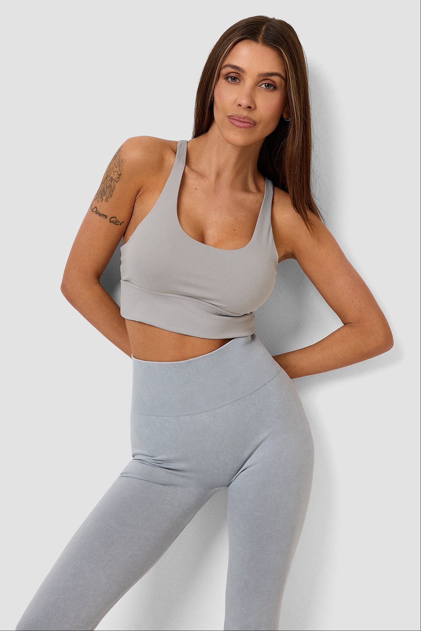 #colore_grigio perla