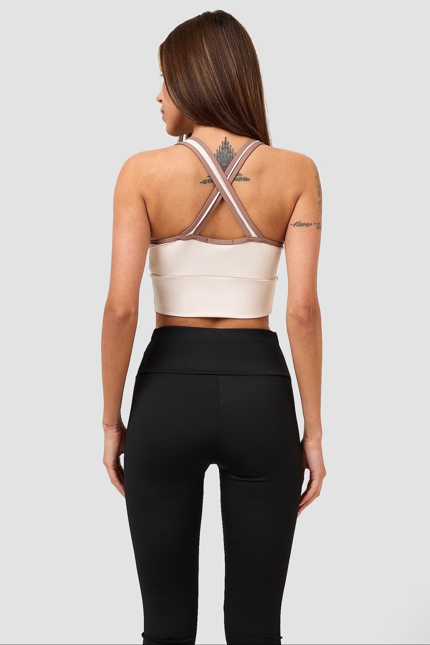 #colore_crema avorio