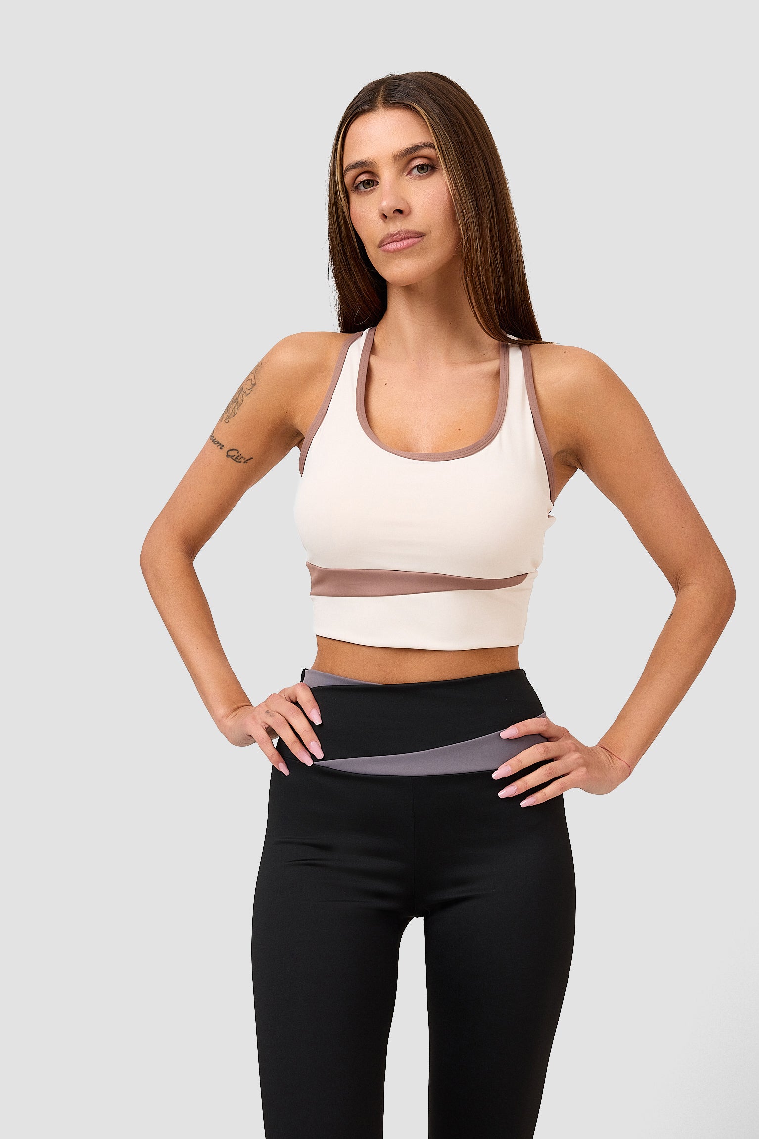 #colore_crema avorio