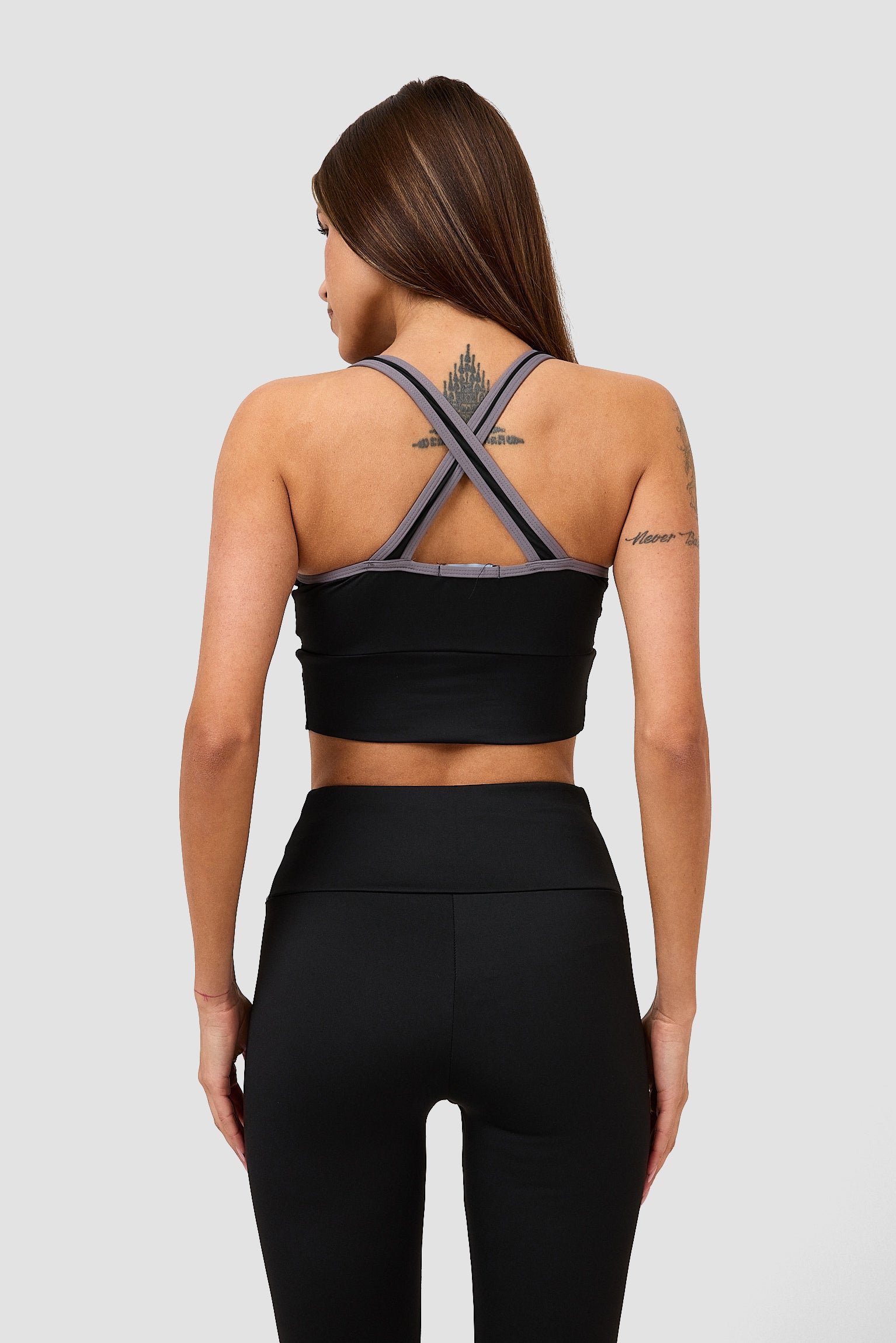 #colore_nero profondo