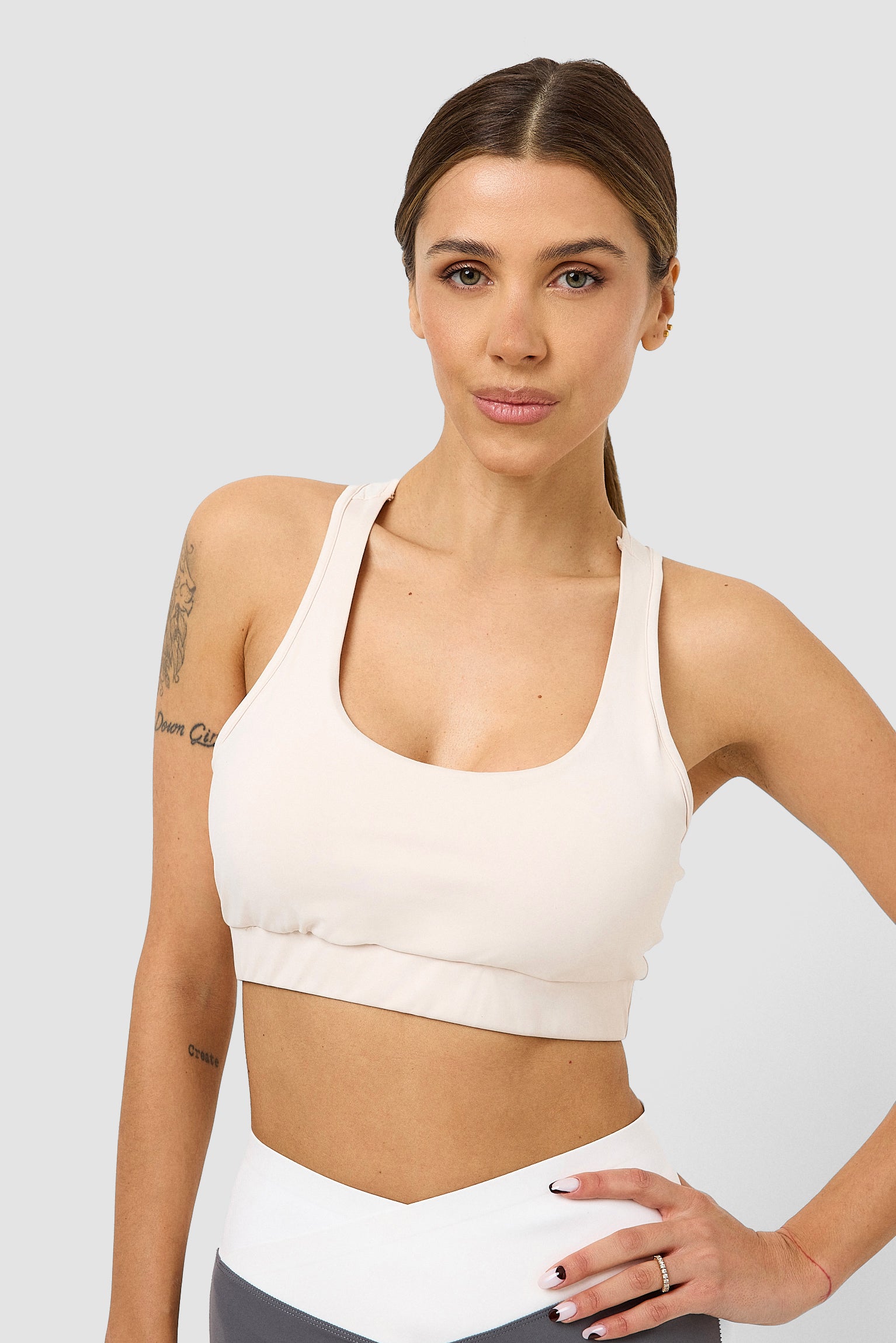 #colore_bianco panna