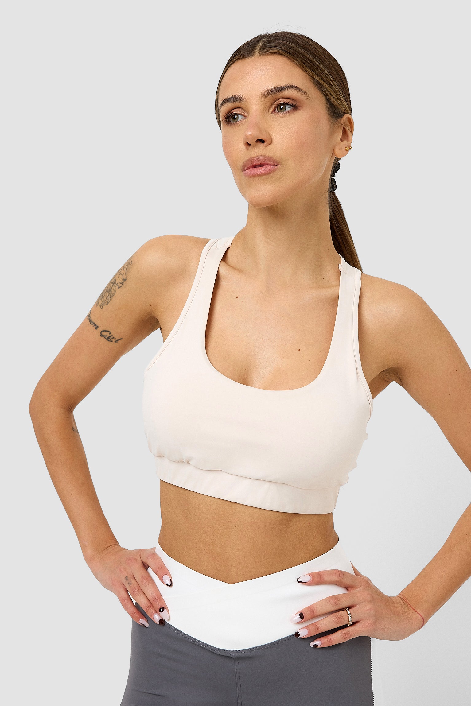 #colore_bianco panna