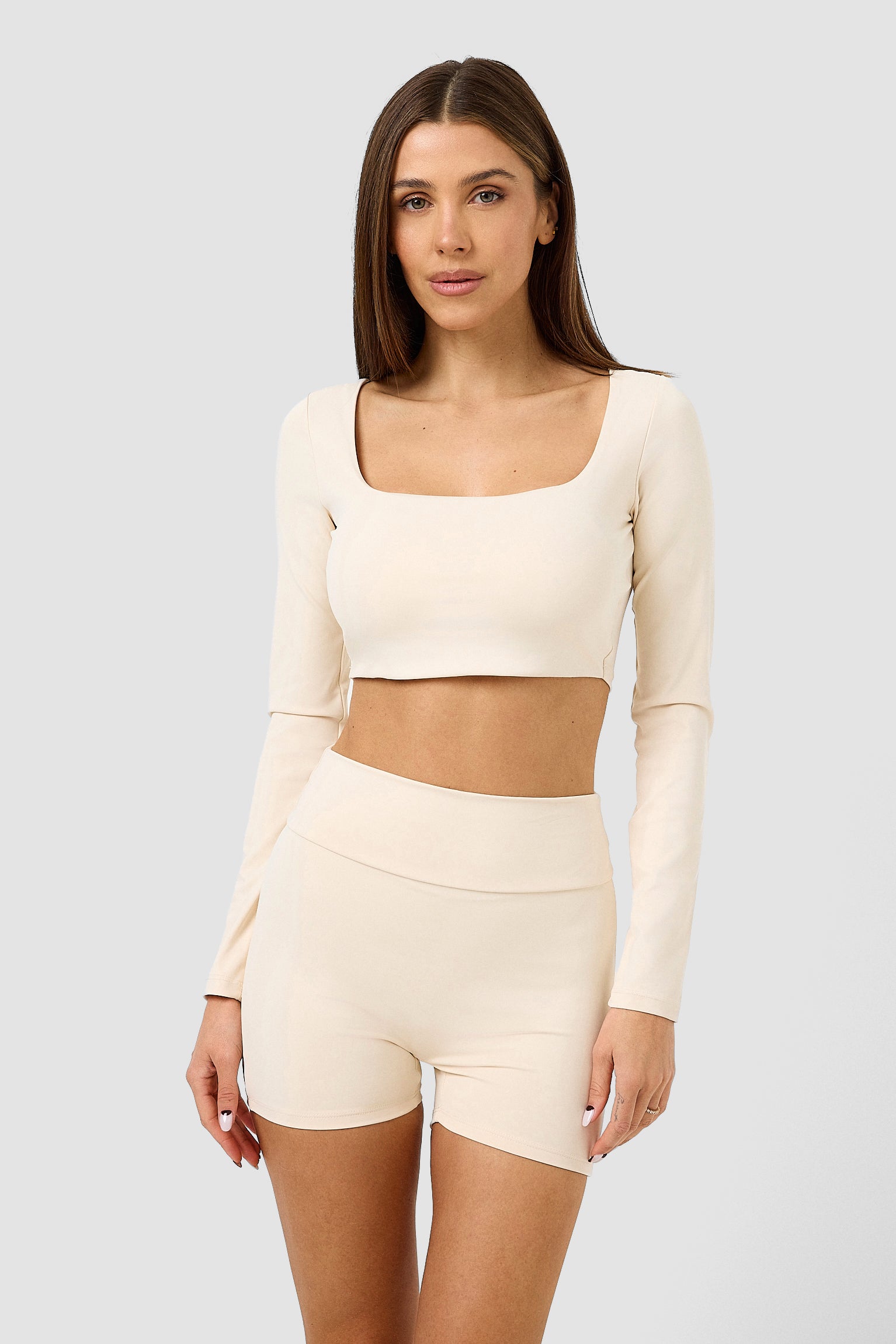 #colore_bianco panna