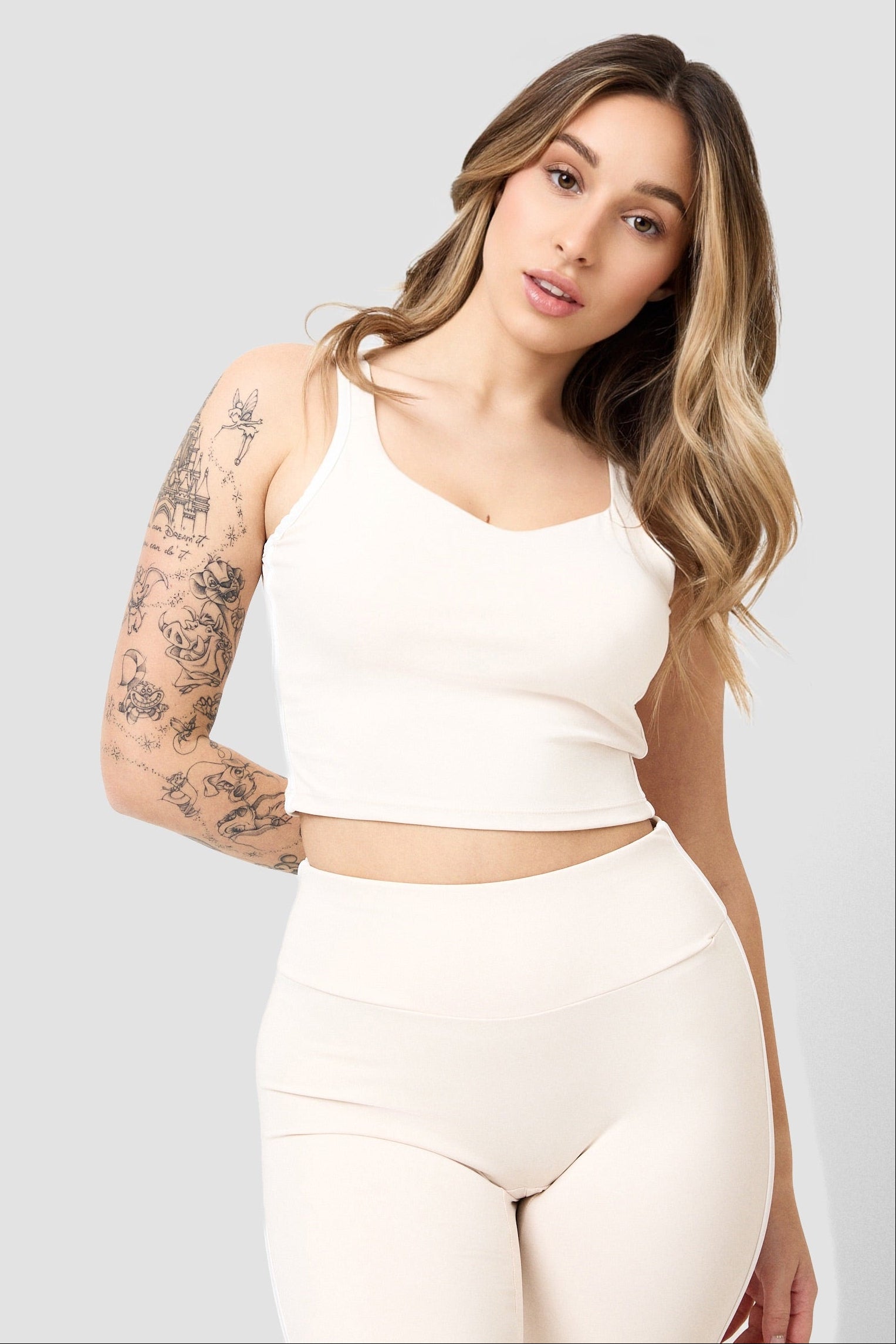 #colore_crema avorio