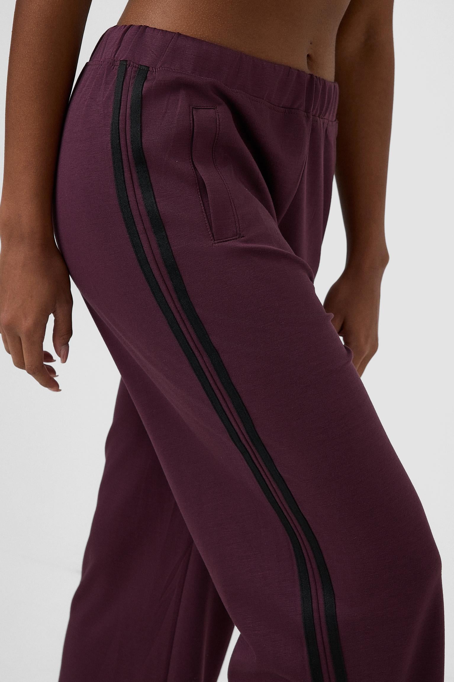 #colore_burgundy
