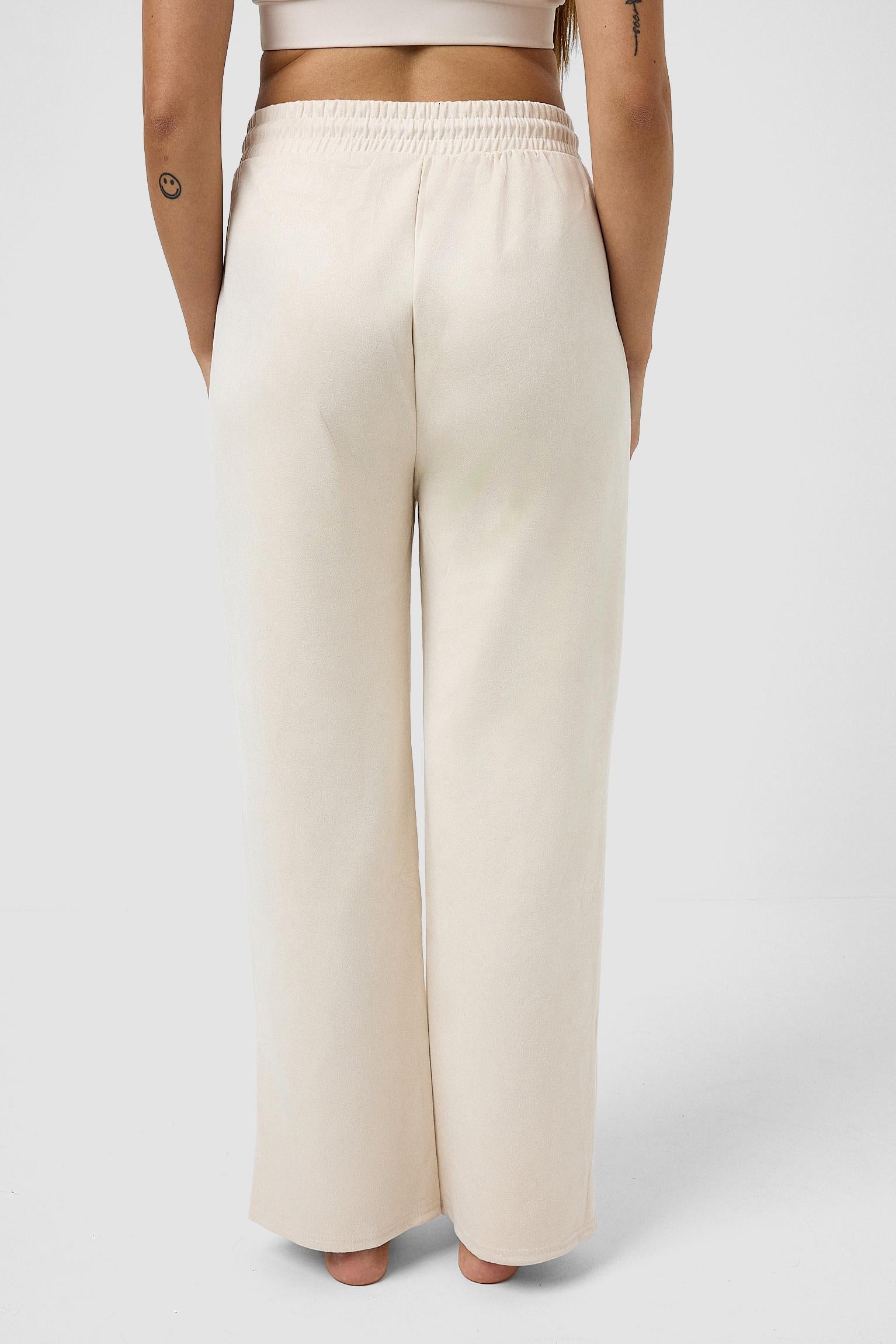 #colore_bianco panna