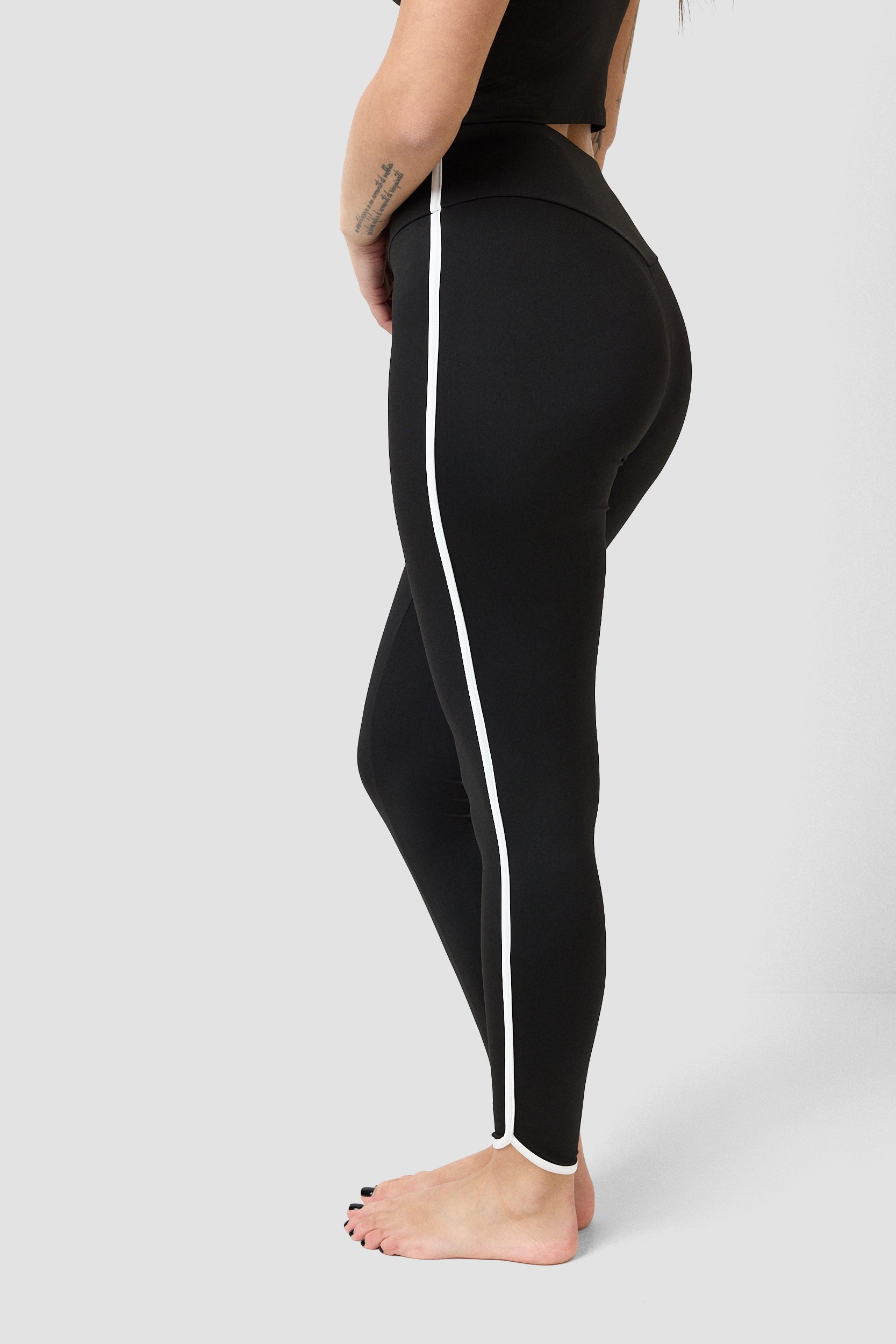 #colore_nero profondo