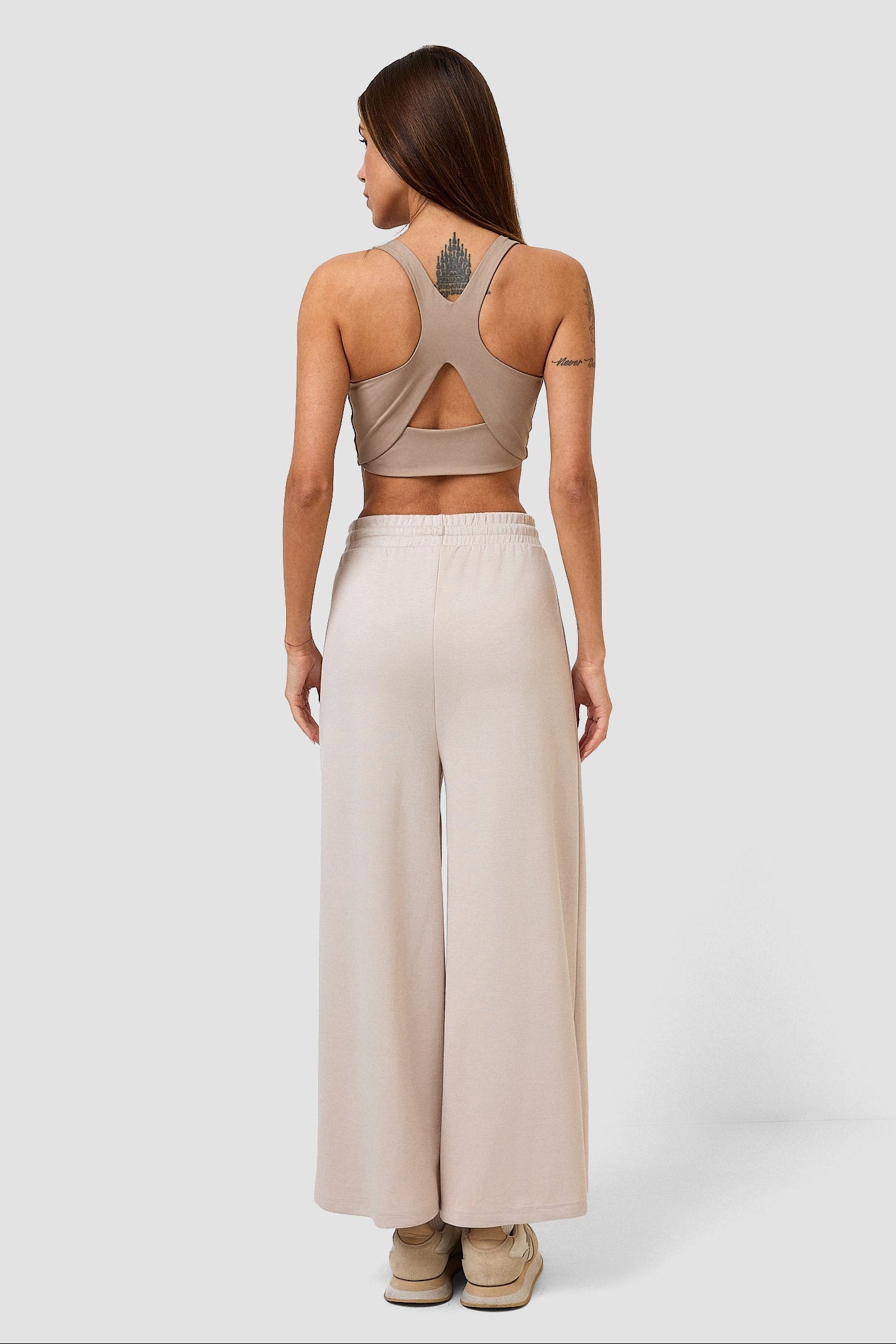 #colore_crema avorio