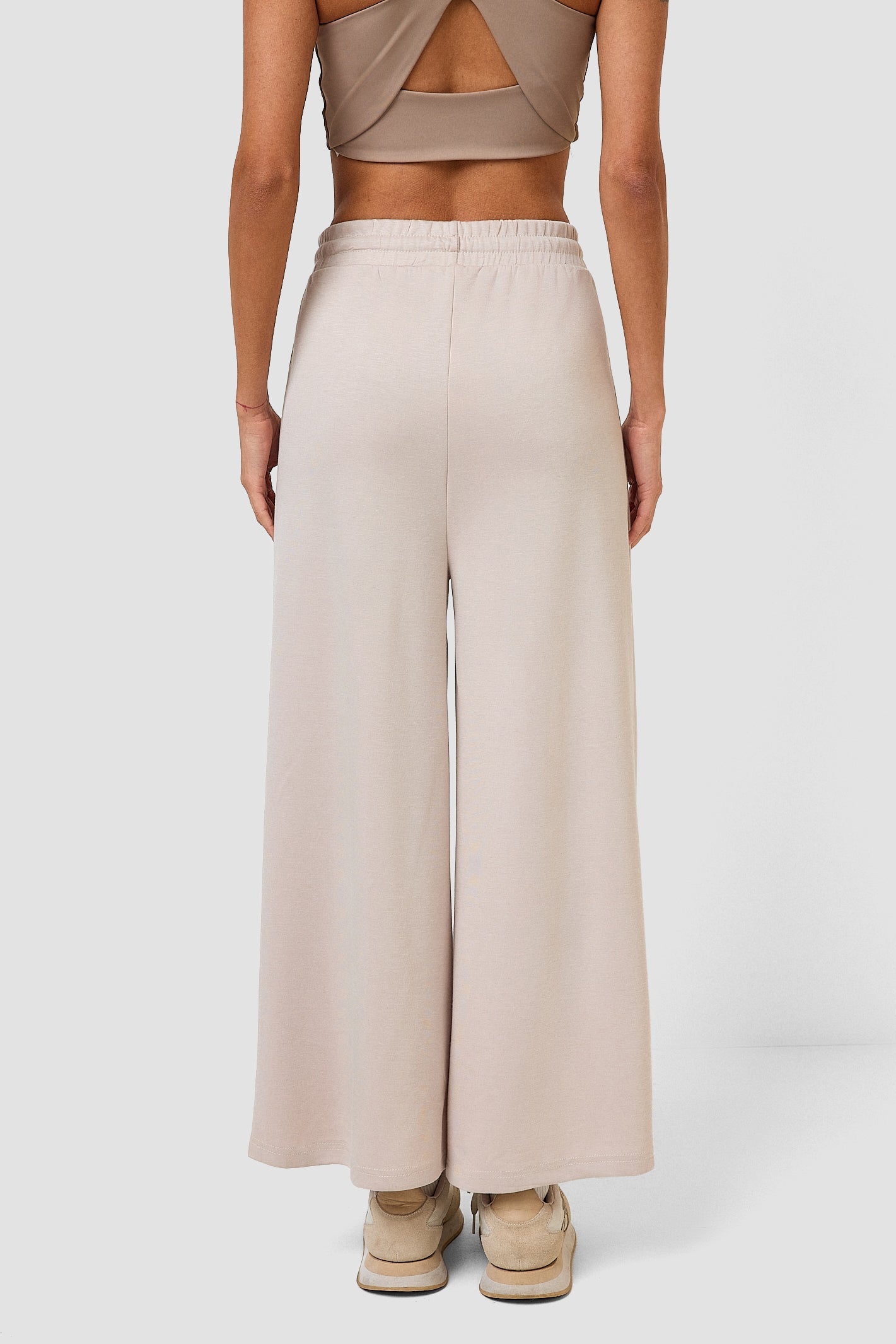 #colore_crema avorio