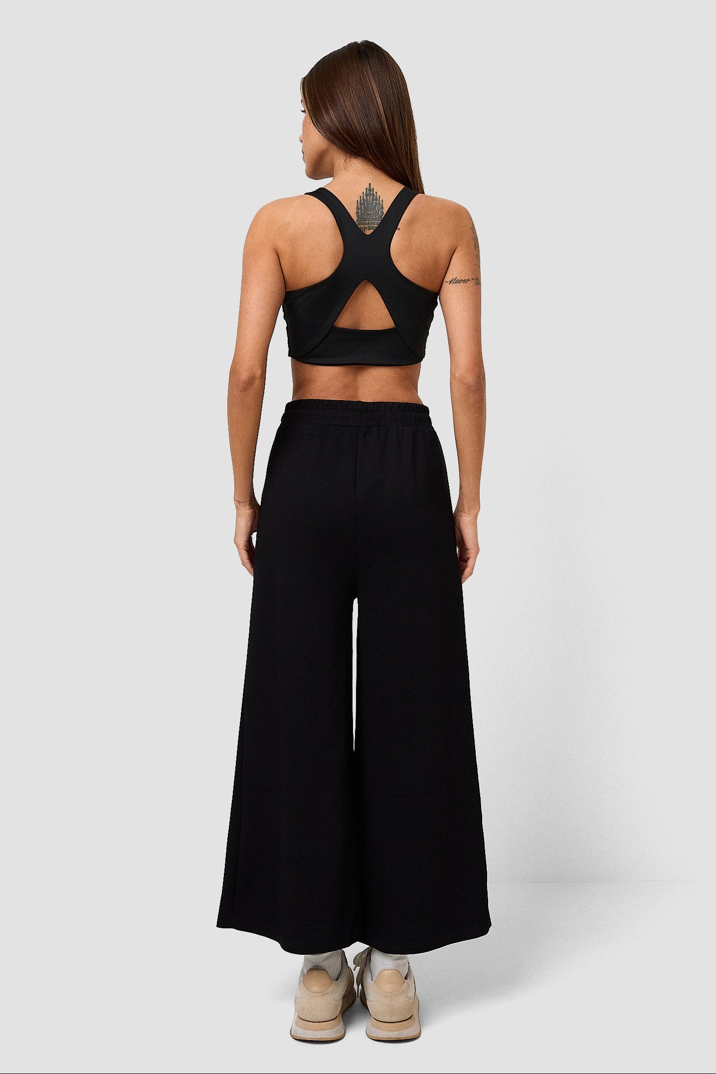 #colore_nero profondo