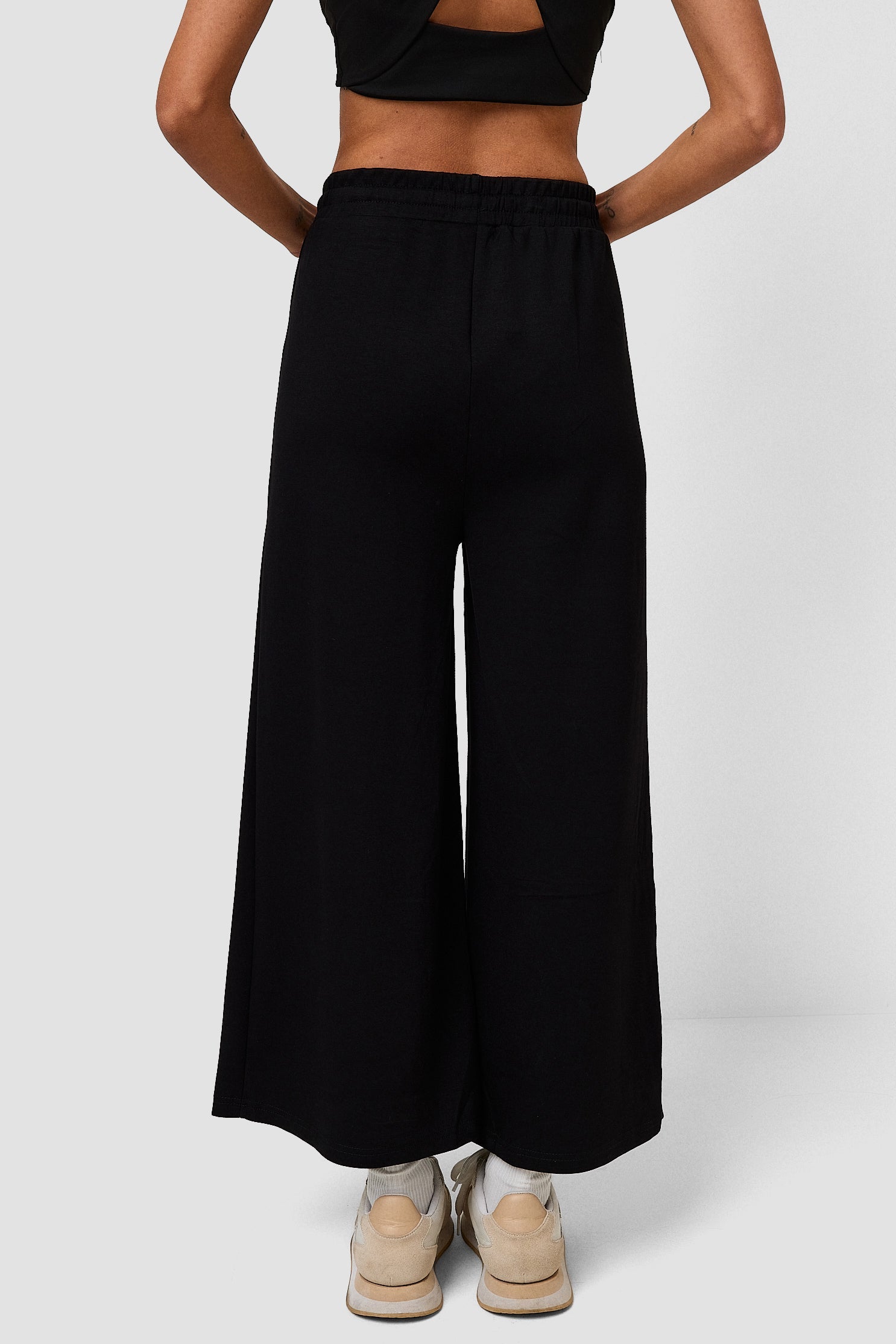 #colore_nero profondo