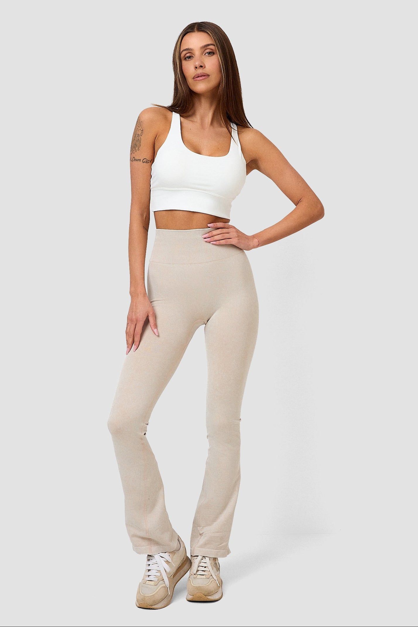 #colore_crema avorio