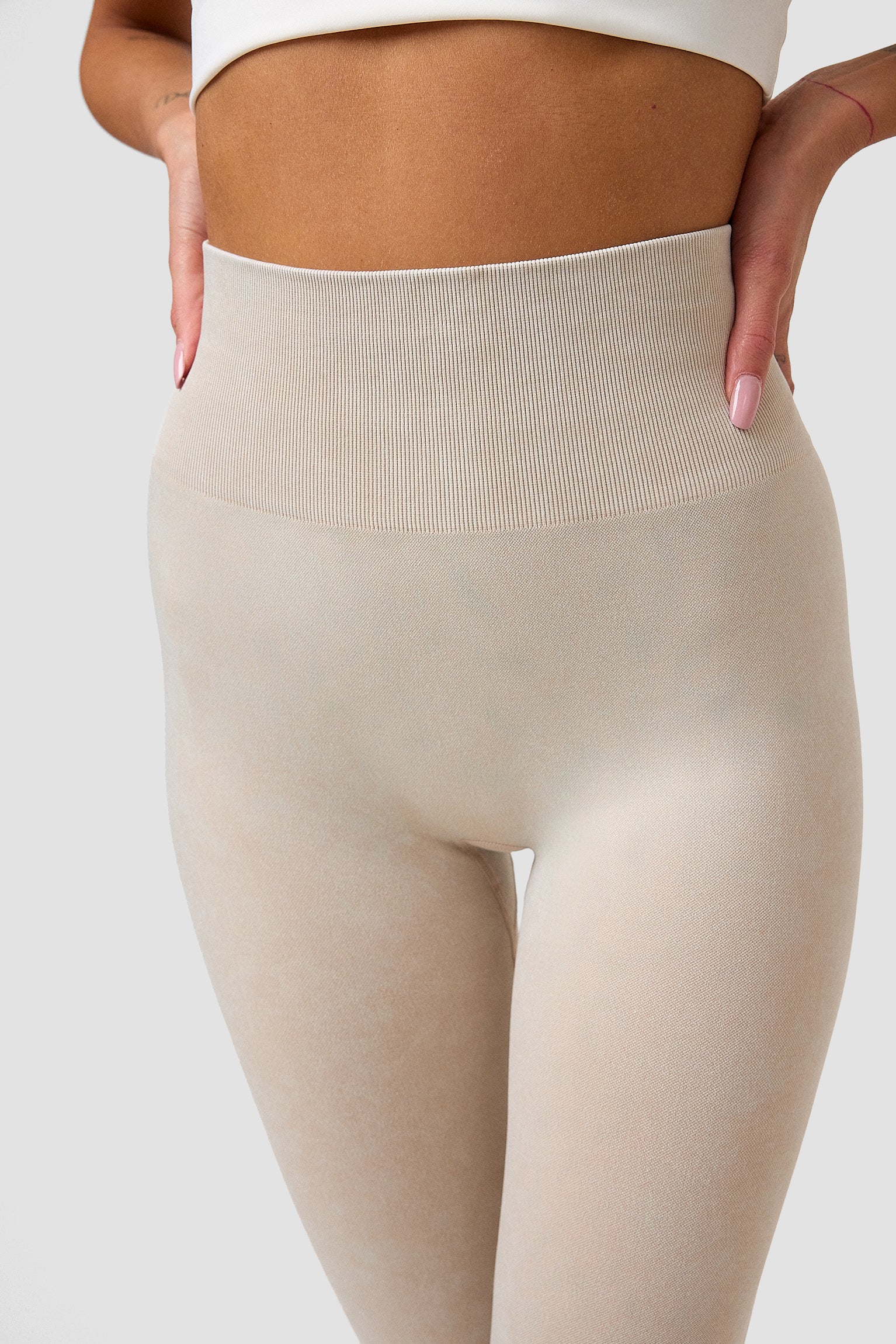 #colore_crema avorio