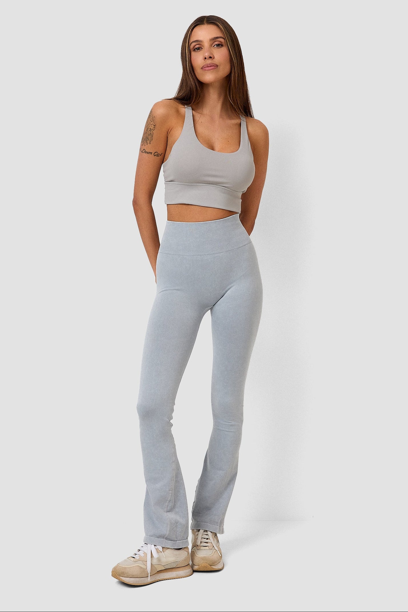 #colore_grigio perla