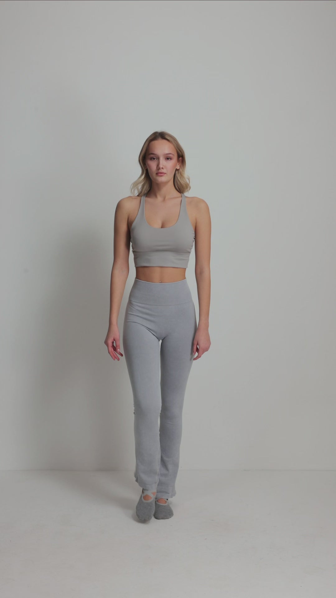 #colore_grigio perla